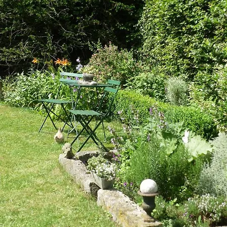 Les Pensees Bed & Breakfast